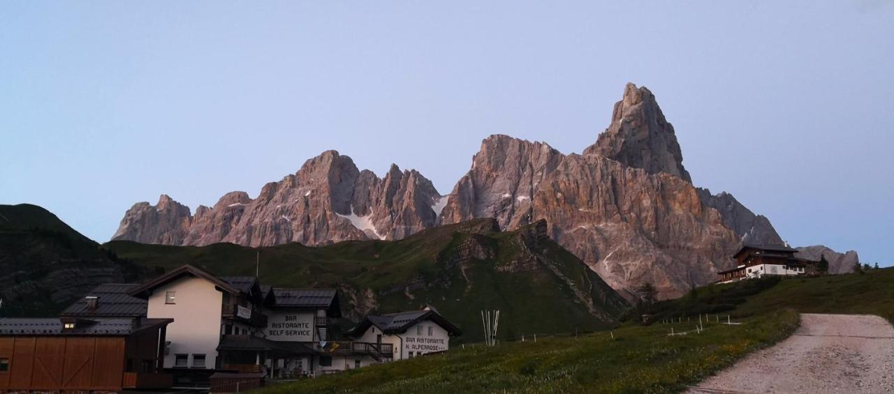 Hotel Alpenrose 파소 롤레 외부 사진
