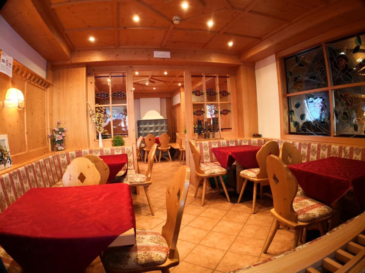 Hotel Alpenrose 파소 롤레 외부 사진