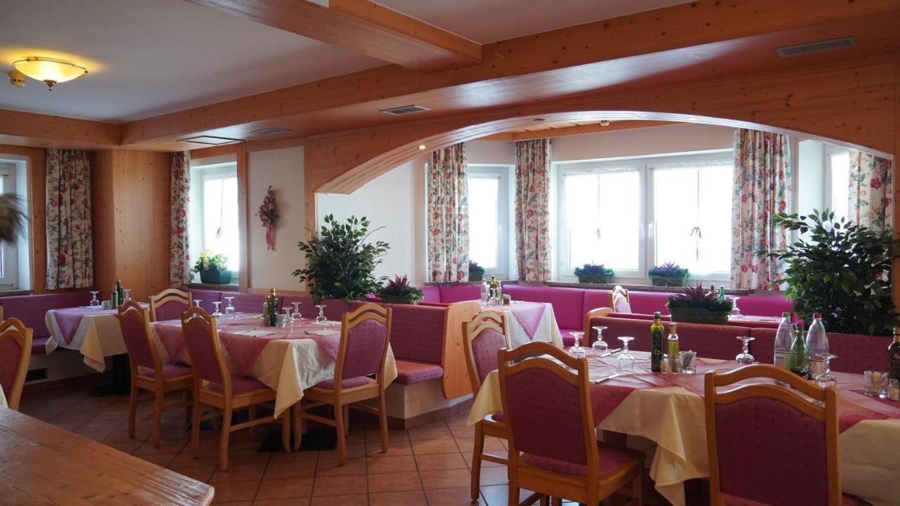 Hotel Alpenrose 파소 롤레 외부 사진